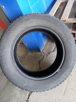 Продам шипованную резину Хакка 8 б/у